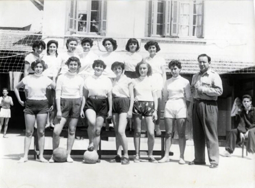Ecole de la rue Malta Srira. La section féminine de l’association sportive